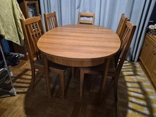 Extendable Table and 4 Chairs